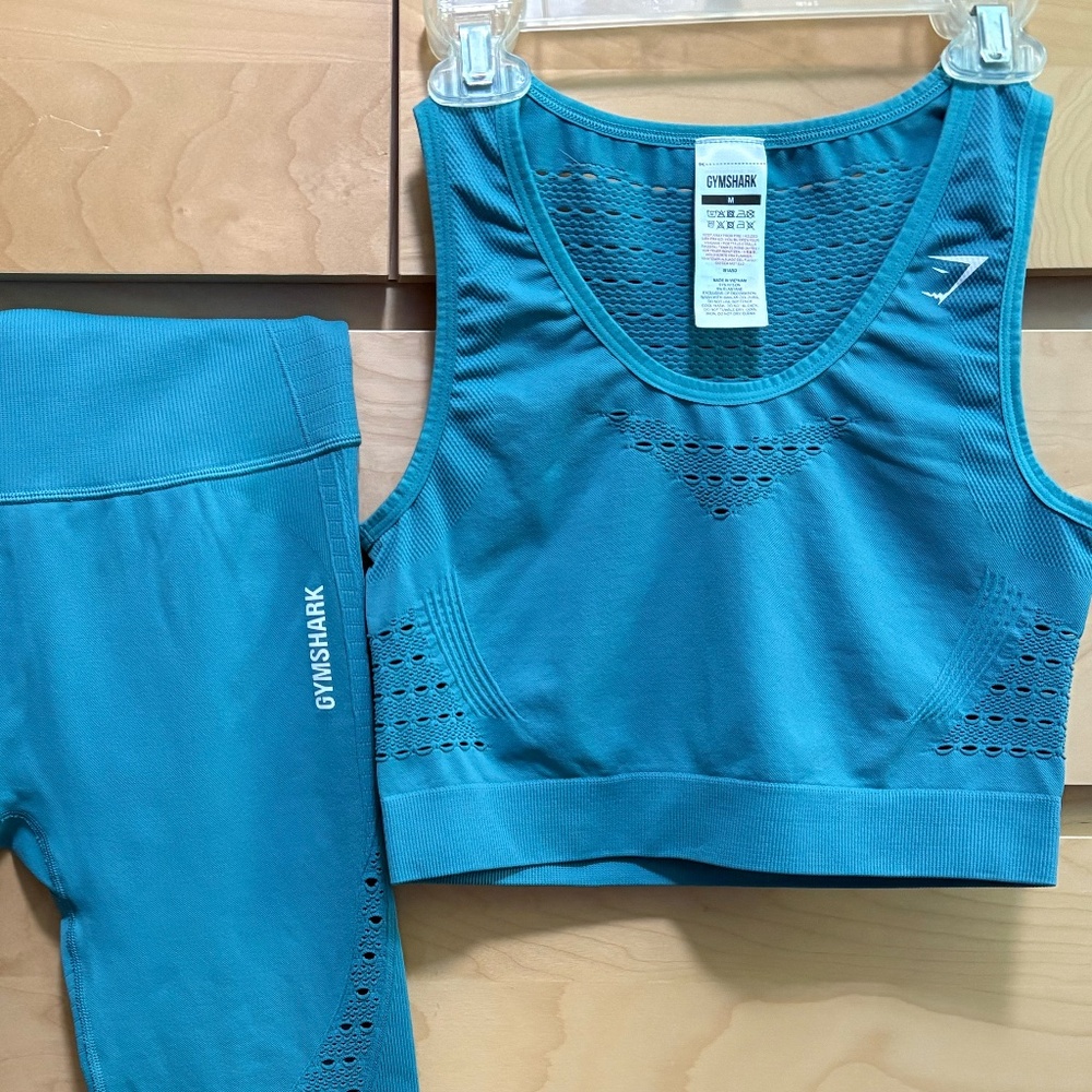 Gymshark Energy Seamless Crop Top, Size Medium